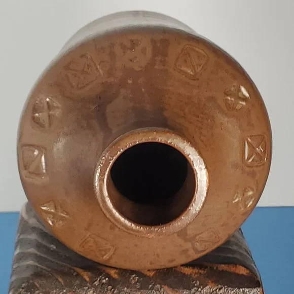 Brown Glazed Stoneware Bottle Jar Vase with pattern Made in Japan (Saki) - Picture 8 of 12